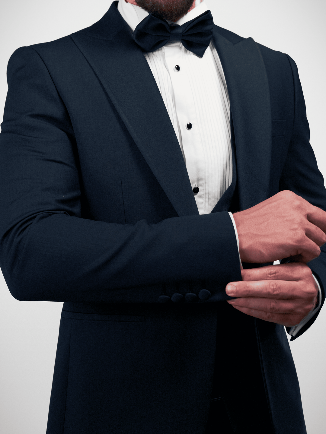 4 PC CLASSIC NAVY PEAK LAPEL TUXEDO