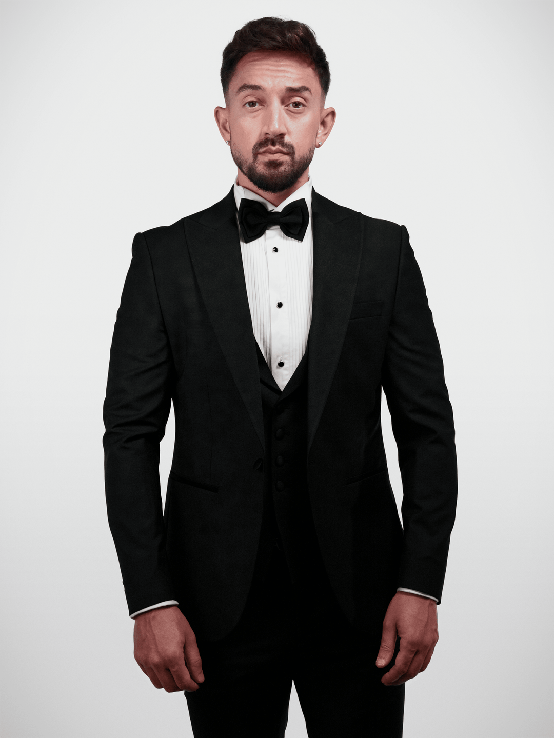 4 PC CLASSIC BLACK PEAK LAPEL TUXEDO